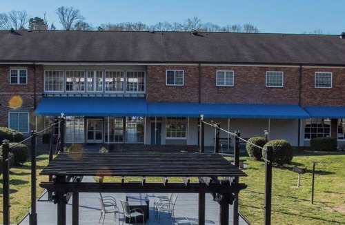 Sheffield Park Apartment | Lux mins to Hospitals, Arena and Stadiums Uptown Charlotte