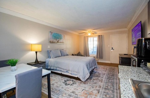Sheffield Park Apartment | Lux Mins To Nascar HOF CDIA & Atrium Health