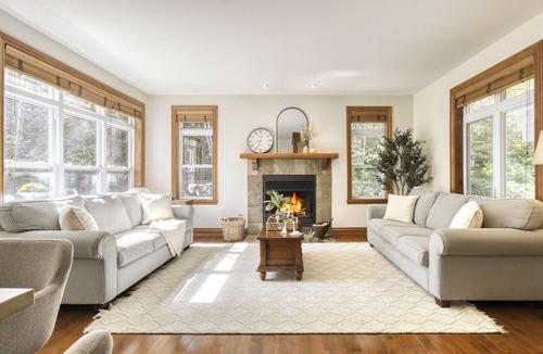 Mont-Tremblant Ski Chalet | Luxe Chalet with Hot Tub on the Golf course!