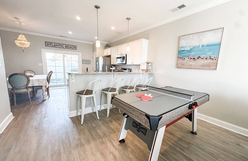 Atlantic Beach House | Luxe Villa – Steps to Beach & Pool, Air Hockey/Ping Pong Table