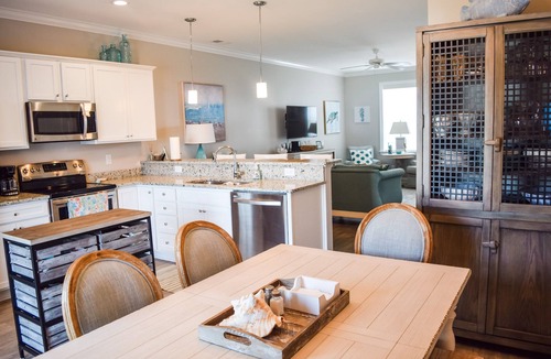 Atlantic Beach House | Luxe Villa – Steps to Beach & Pool, Air Hockey/Ping Pong Table