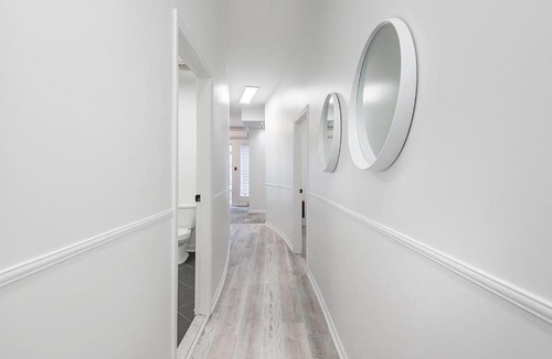 Downtown Montreal Apartment | Luxurious 3BD Apt in heart of downtown 5 min walk to Bell Center