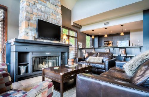 Mont-Tremblant Apartment | Luxurious Altitude Ski-in/Ski-out