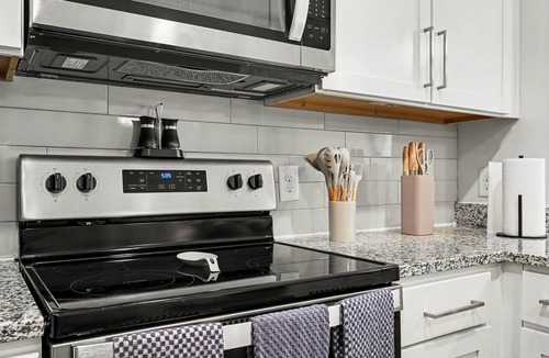 Charlotte Apartment | Luxury 1BR Near NoDa & Uptown Charlotte