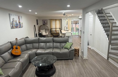 Fisherville House | Luxury 3-Bedroom, 2 story house at the border of Vaughan and Toronto