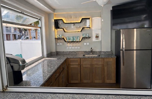 Surfside Beach House | Luxury 6BR 2-Min Walk to Beach Elevator Pool Bar All K Beds Premier Host