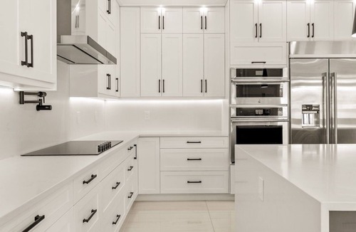 Surrey House | Luxury 6BR Family Home Near New Westminster