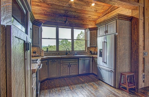 Blue Ridge Cabin | Luxury Cabin with amazing sunsets! Close to Downtown Blue Ridge!