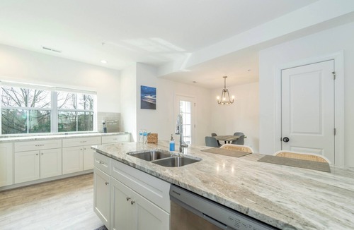 Norfolk House | Luxury Coastal Norfolk Townhome, 5 minutes from beach, next to naval base