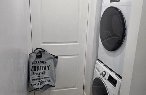 Rosemount Apartment | Luxury, Cozy, Brand New, 1-Bedroom Unit