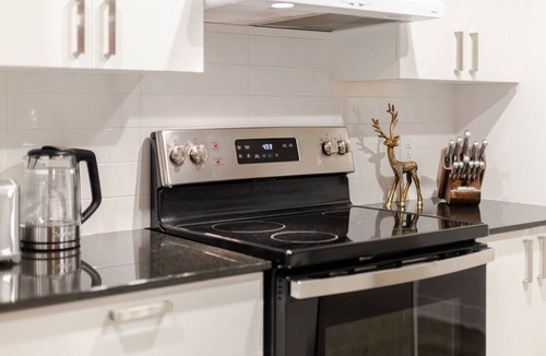 Griffintown Apartment | Luxury Living in MTL | Free Parking