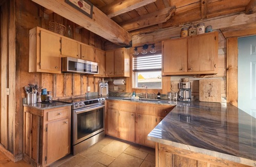 Vesta Cabin | Luxury Log Cabin with Copper Tub