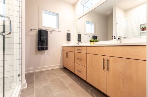 Sugar Creek House | Luxury Modern House by NoDa, I-85 & Center City