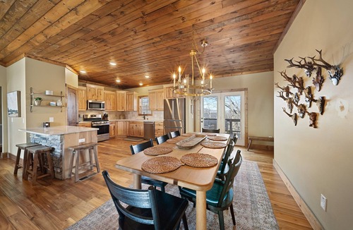 Seven Devils Cabin | Luxury Mountain Retreat with Grandfather Mountain Views | Sleeps 16 | Game Room | Chef's Kitchen