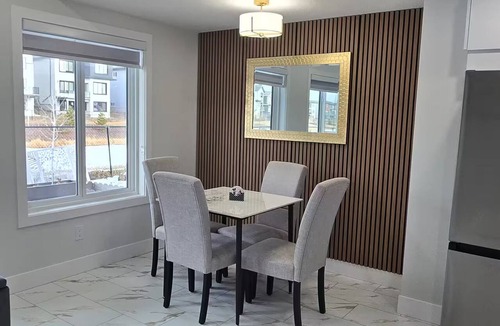 Leduc County House | Luxury Pondview Stay | 2 Private Suites | Sleeps 8 | Near YEG Airport