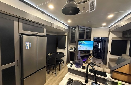 Grovetown House | Luxury RV Studio – Military Owned & Maintained
