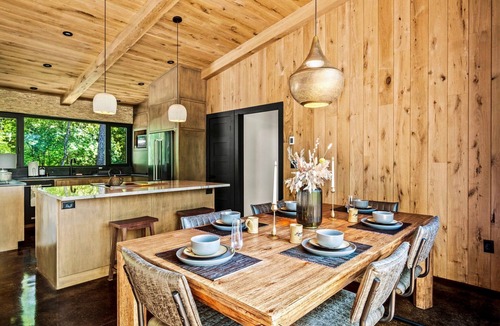 Brevard House | Luxury Treehouse Retreat | Private Trails & Views!