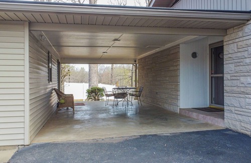 Gilbertsville House | Maclew View on Kentucky Lake- within minutes of local marina.