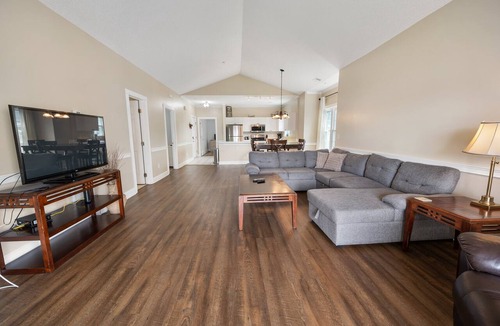 Central Myrtle Beach Condo | Magnolia North 3BR/2BA | Pool View Condo Near Beach, Golf & Broadway at the Beach