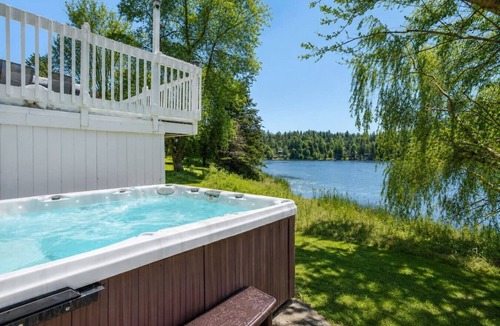 Mont-Tremblant House | Maison de campagne avec SPA, petite plage, piscine