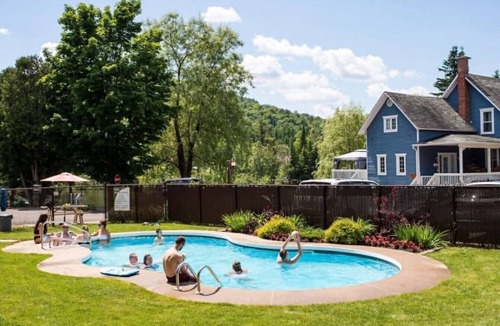 Mont-Tremblant House | Maison de campagne avec SPA, petite plage, piscine