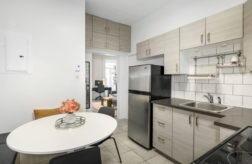 Saint-Roch Apartment | Maison Magola - La Reine | 1 Bedroom | 32nights&+