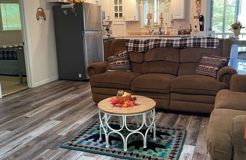 Aquone Cabin | Majestic, three bedroom mountaintop vacation retreat! Pet friendly!