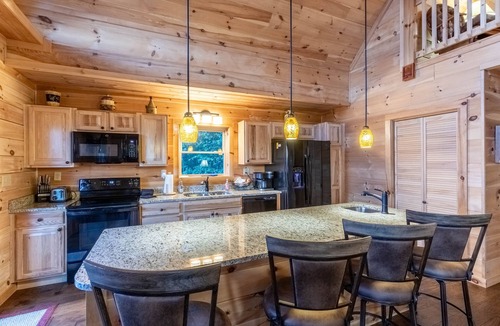 Whittier Cabin | Majestic Views-Hot Tub - Views - Gas Firepit -4WD-AWD