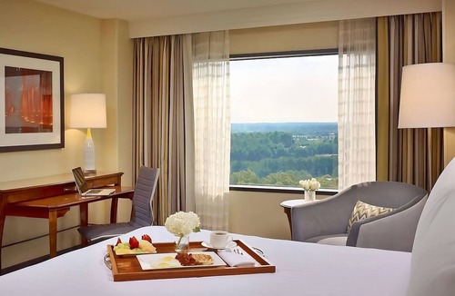 Gwinnett Place Hotel | Making The Best Memories Along The Way! Family-friendly Unit with Pool Access