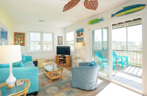 Ocracoke House | Margaritaville/Spectacular Sunsets and Sound View!