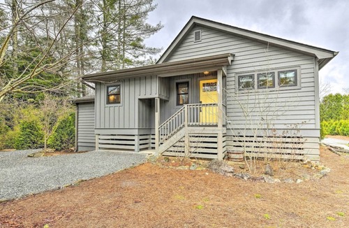 Highlands Cabin | Marvelous Cottage short walk to Heart of Downtown Highlands, NC!