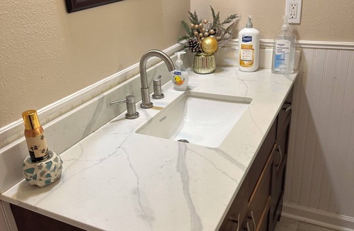 Fayetteville House | Marvelous ROOM FOR RENT SHARED-BATHROOM house with AC in Fayetteville