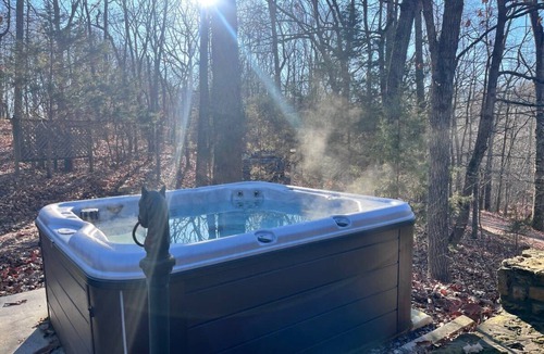 Franklin Cabin | Master Suite at Songwriters Ridge Retreat - Hot Tub, Ridgetop Sunset Views, Private Lake & Trail Access