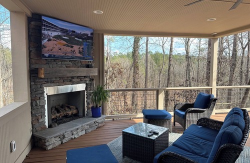 North Augusta House | Masters Week Retreat with Sports Bar, Outdoor Patio & Prime Entertaining Spaces