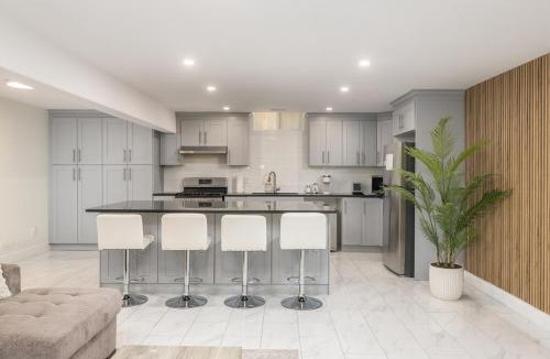 LaSalle Apartment | Matchette Manor - Luxury Hideaway Flat - Lasalle
