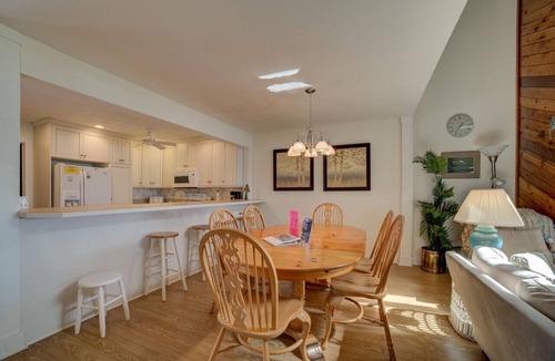 North Shore Villa | Meadows - Townhome in Bernard`s Landing with all the amenities to enjoy!