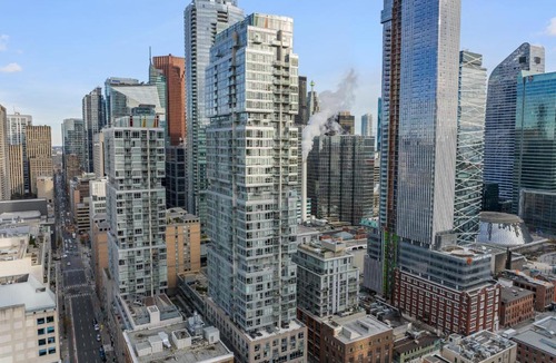Downtown Toronto Apartment | Mercer Suites - Toronto's Entertainment District
