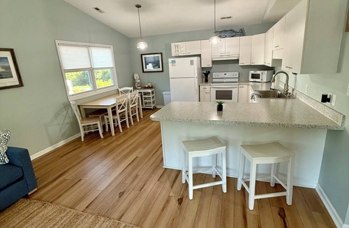 Emerald Isle House | Middle of the Row Duplex, Quiet, and Cozy, 3 bed/2 bath