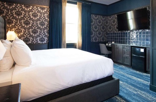 Dawson City Hotel | Midnight Sun, a Coast Hotel