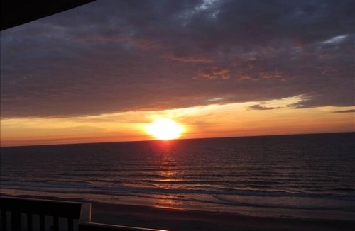 Windy Hill Condo | Mimi's Getaway. Beautiful Oceanfront Views. Freshly Decorated.Family Beach!