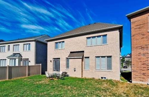 York Regional Municipality House | Min 30 days Entire large 4bd house with 3 parking