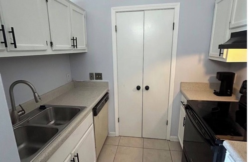 West Memphis House | Minutes to Beale Street! Quiet Comfort in West Memphis