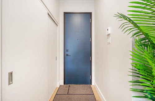 Plateau Mont Royal Apartment | Modern 2 BR Apartment with private indoor parking