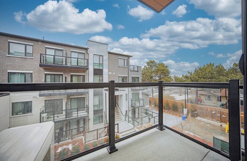 L'Amoreaux House | Modern 2Beds TownHome Toronto - 5MINs to Seneca College & Fairview Mall