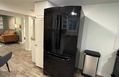 Brantford Apartment | Modern 2BR Retreat w Heated Floors-gazebo