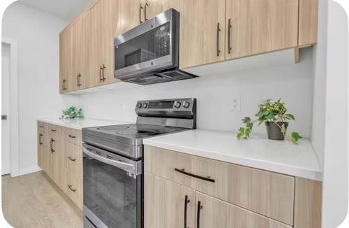 Fort Gary House | Modern 3bedroom with ensuite bathrooms Lakeview home in Prairie Pointe, winnipeg
