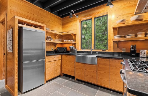 Providence Cabin | Modern cabin - private mountaintop location, hot tub, outdoor shower, fireplace