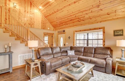 Burkesville House | Modern Cabin w/Grill Near Golf & Bass Fishing!
