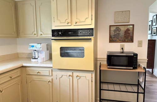 Jonesborough House | Modern cottage minutes from historic downtown Jonesborough