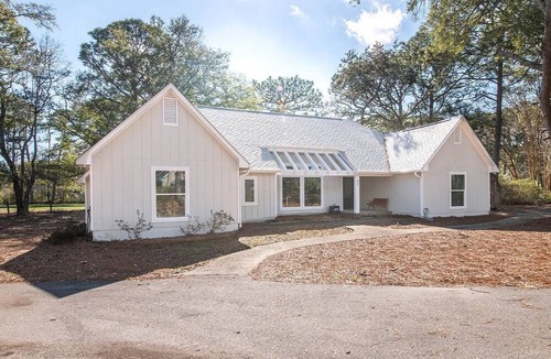 Pawleys Island Cottage | Modern Cottage with Endless Outdoor Activities in Pawleys Island, South Carolina